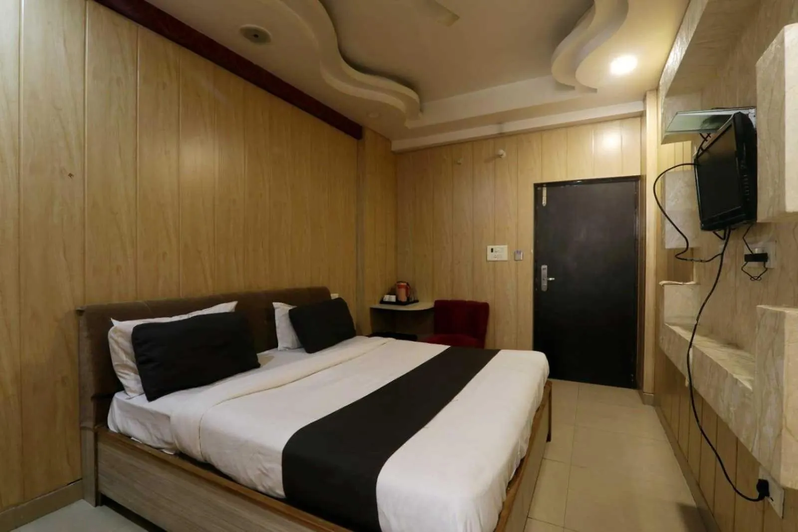 ***  ורנאסי Hotel O Hanuman Gadi Formerly Alankar Lawn הודו