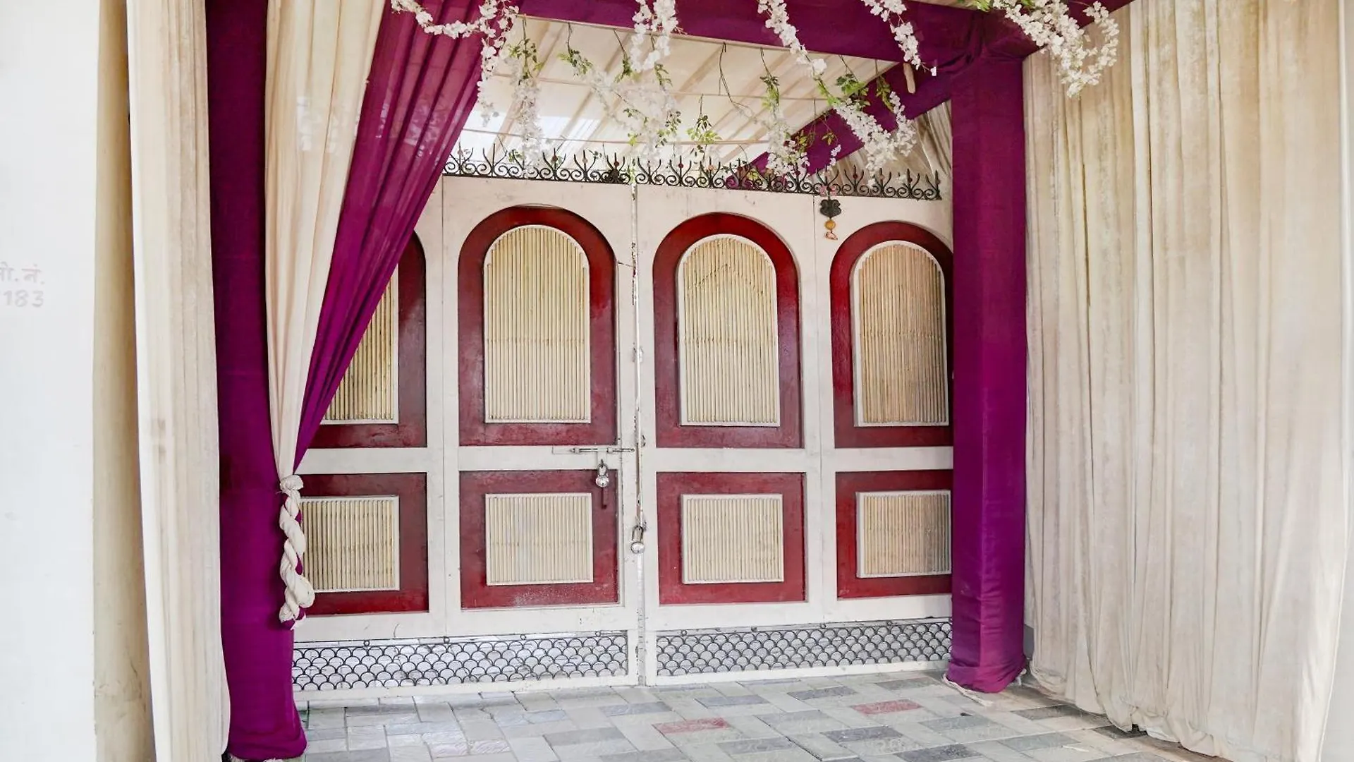 ורנאסי Hotel O Hanuman Gadi Formerly Alankar Lawn הודו