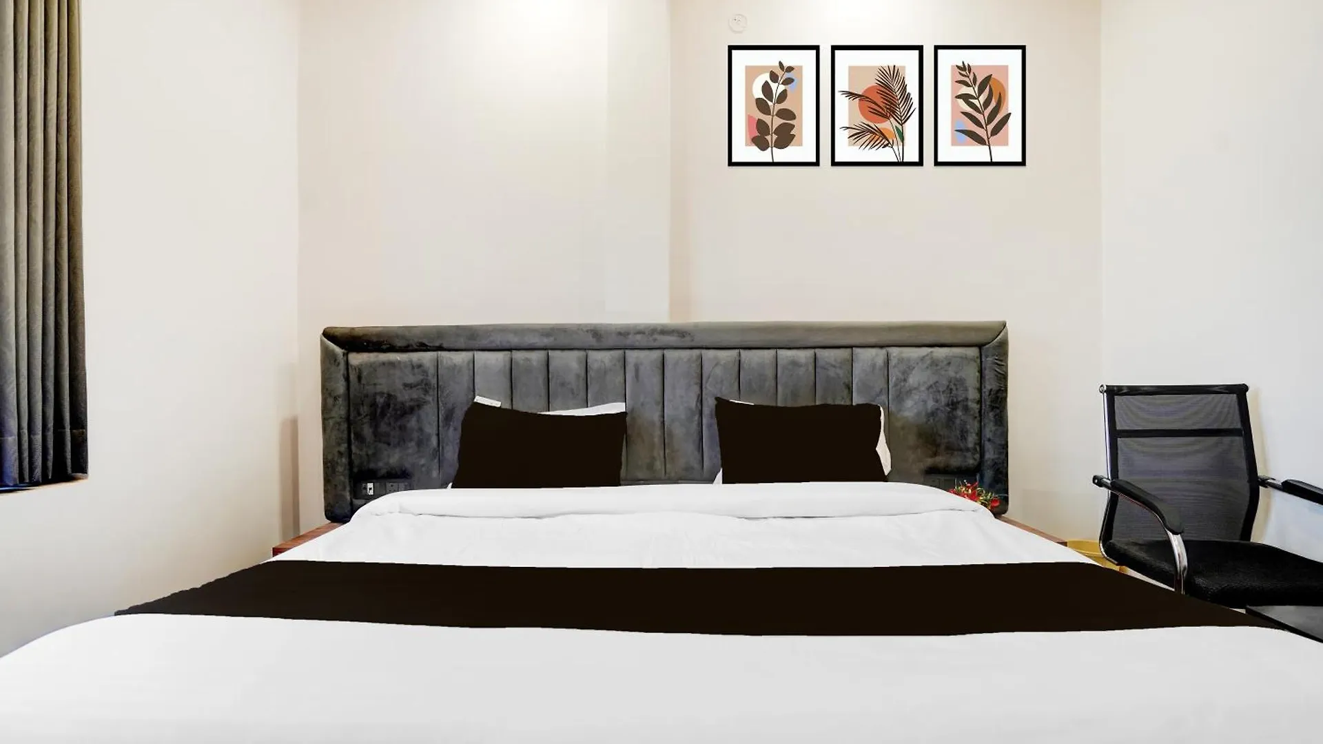 ורנאסי Hotel O Hanuman Gadi Formerly Alankar Lawn