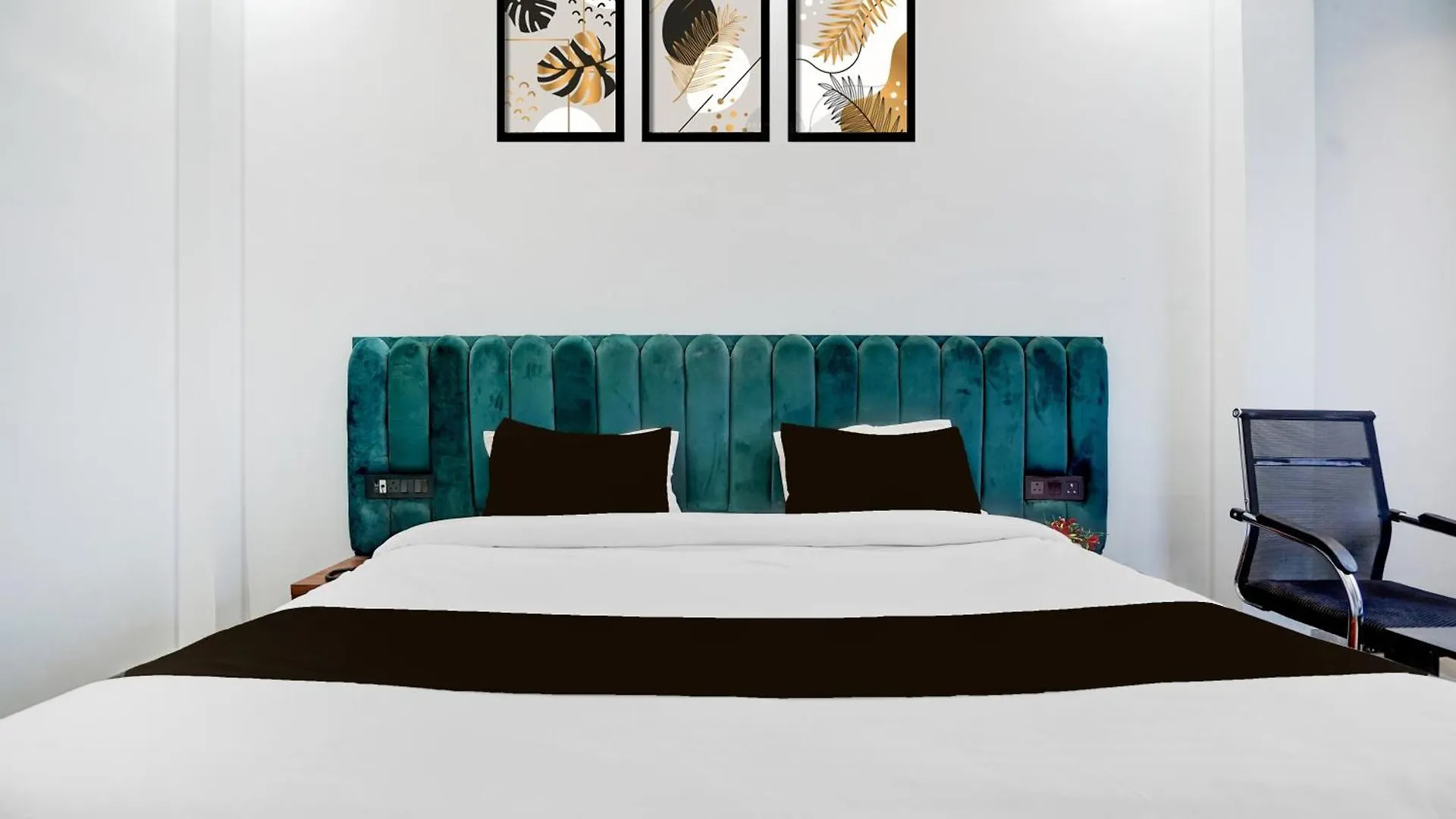 ורנאסי Hotel O Hanuman Gadi Formerly Alankar Lawn