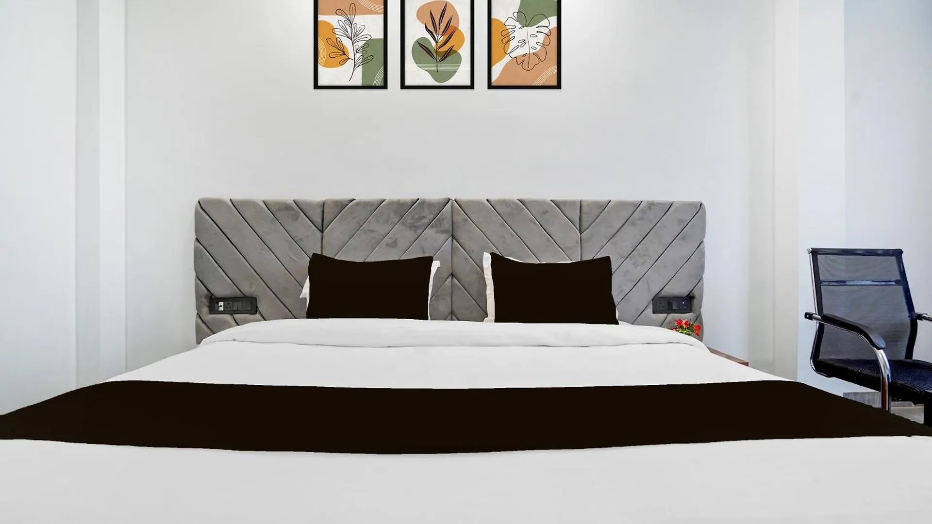 ורנאסי Hotel O Hanuman Gadi Formerly Alankar Lawn