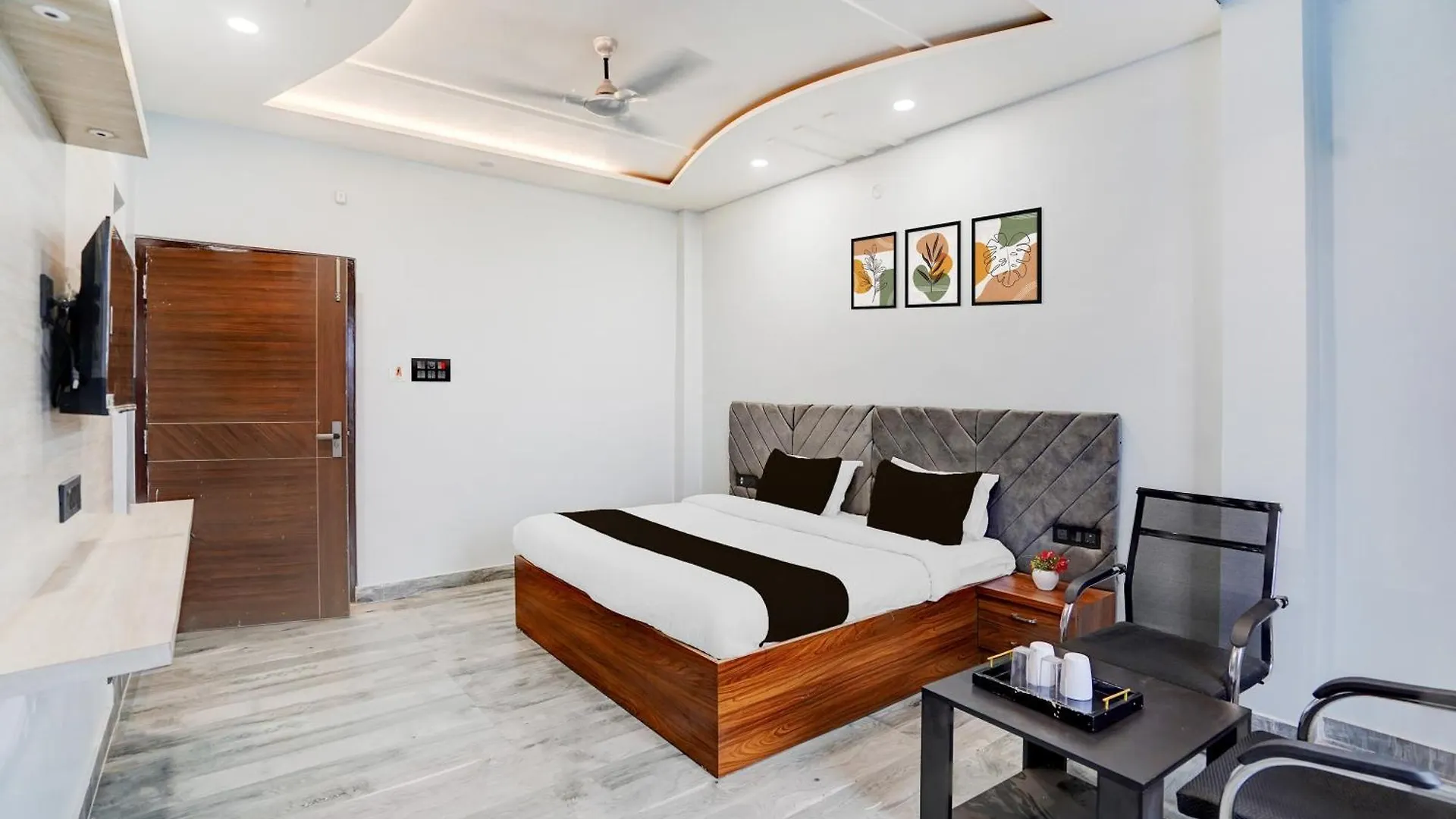ורנאסי Hotel O Hanuman Gadi Formerly Alankar Lawn