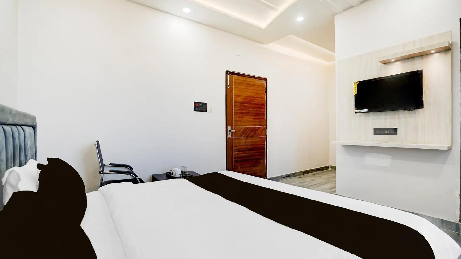 ורנאסי Hotel O Hanuman Gadi Formerly Alankar Lawn