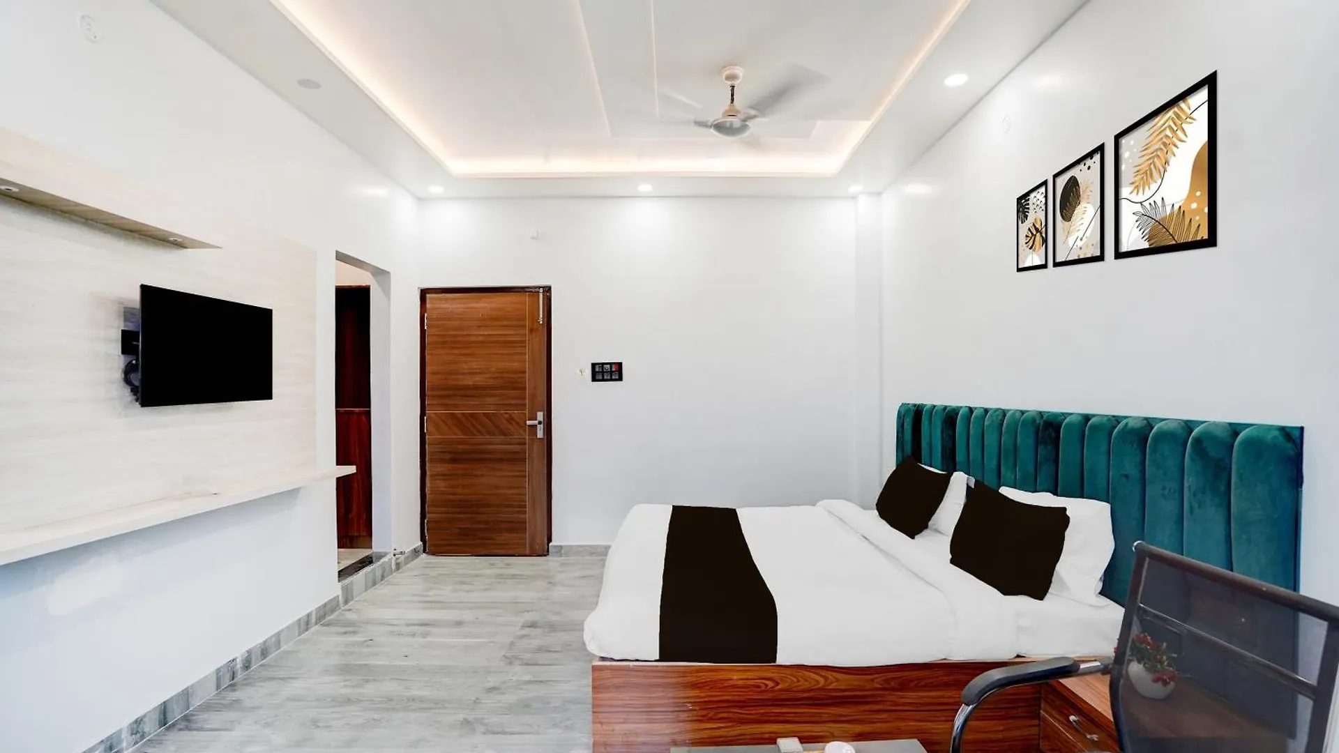 ורנאסי Hotel O Hanuman Gadi Formerly Alankar Lawn 3*,  הודו